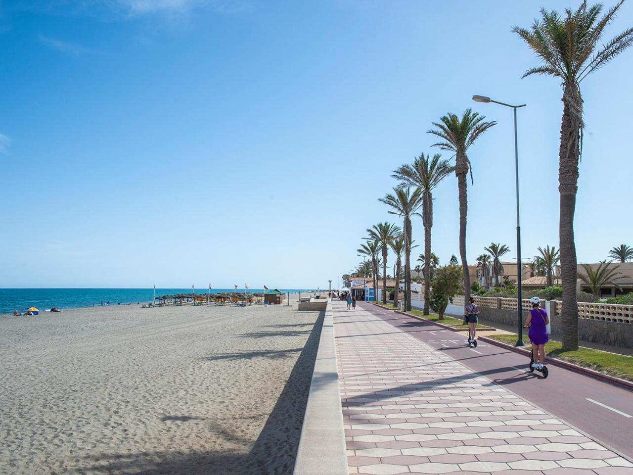Pierre & Vacances Almeria Roquetas De Mar Exterior foto